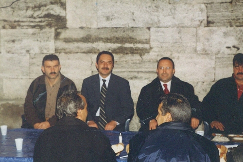 Tarihi Fatih Çarşamba Pazarında Toplu İftar